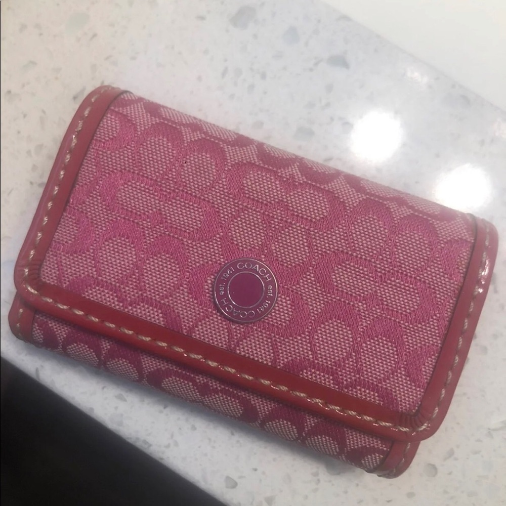 Coach Contact Case in Pink